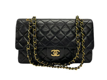 画像をギャラリービューアに読み込む, 極美品 CHANEL シャネル マトラッセ25 Wフラップ Wチェーンショルダーバッグ 3番台 ラムスキン ココマーク ブラック ゴールド金具 中古 4b007492