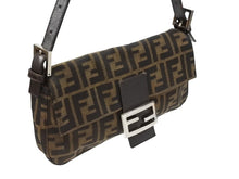 画像をギャラリービューアに読み込む, 極美品 FENDI フェンディ マンマバケット ワンショルダーバッグ 26424 ズッカ柄 キャンバス レザー ブラウン シルバー金具 中古 4b007497