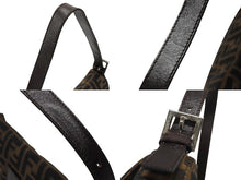 画像をギャラリービューアに読み込む, 極美品 FENDI フェンディ マンマバケット ワンショルダーバッグ 26424 ズッカ柄 キャンバス レザー ブラウン シルバー金具 中古 4b007497