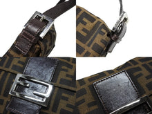 画像をギャラリービューアに読み込む, FENDI フェンディ マンマバケット ワンショルダーバッグ 26424 ズッカ柄 キャンバス レザー ブラウン シルバー金具 美品 中古 4b007499