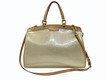 Load image into Gallery viewer, LOUIS VUITTON ルイヴィトン モノグラムヴェルニ ブレアMM M91456 2WAY ハンドバッグ ブロンコライユ ゴールド金具 美品 中古 4b007515