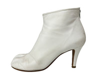 Load image into Gallery viewer, MM6 エムエムシックス メゾンマルジェラ ショートブーツ 足袋 S58WU0272 ホワイト 羊革 サイズ38 美品 中古 4b007537