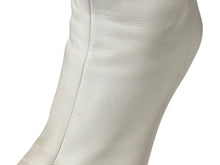 Load image into Gallery viewer, MM6 エムエムシックス メゾンマルジェラ ショートブーツ 足袋 S58WU0272 ホワイト 羊革 サイズ38 美品 中古 4b007537