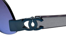 画像をギャラリービューアに読み込む, CHANEL シャネル サングラス サイドココマーク パープルレンズ イタリア製 4037 メタリックブルー金具 美品 中古 4b007574