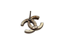 画像をギャラリービューアに読み込む, 極美品 CHANEL シャネル ココマーク シルバー ラインストーン 両耳ピアス A14V刻印 重量1.4g シルバー金具 中古 4b007582