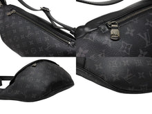 画像をギャラリービューアに読み込む, 極美品 LOUIS VUITTON ルイヴィトン ディスカバリー バムバッグ M44336 モノグラムエクリプス ブラック メタルブラック金具 中古 4b007604
