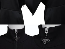 画像をギャラリービューアに読み込む, 極美品 PRADA プラダ スウェット ワンピース ドレス 2023 WS15420 トライアングルロゴ ブラック シルバー金具 中古 4b007621