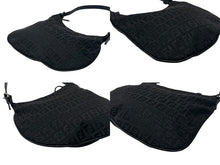 画像をギャラリービューアに読み込む, 極美品 FENDI フェンディ ズッカ柄 マンマホーボーバッグ ワンショルダーバッグ キャンバス レザー ブラック ブラックメタル金具 中古 4b007625