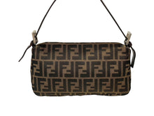 画像をギャラリービューアに読み込む, FENDI フェンディ マンマバケット ワンショルダーバッグ 26424 ズッカ柄 キャンバス レザー ブラウン シルバー金具 美品 中古 4b007626