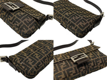 画像をギャラリービューアに読み込む, FENDI フェンディ マンマバケット ワンショルダーバッグ 26424 ズッカ柄 キャンバス レザー ブラウン シルバー金具 美品 中古 4b007626