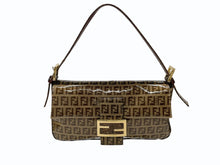 画像をギャラリービューアに読み込む, 極美品 FENDI フェンディ ズッキーノ柄 マンマバケット ワンショルダーバッグ エナメル レザー ブラウン ベージュ ゴールド金具 中古 4b007627