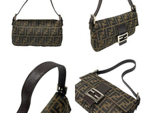 画像をギャラリービューアに読み込む, 極美品 FENDI フェンディ マンマバケット ワンショルダーバッグ ズッカ柄 キャンバス レザー ブラウン シルバー金具 中古 4b007630