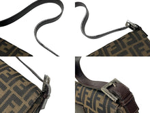 画像をギャラリービューアに読み込む, 極美品 FENDI フェンディ マンマバケット ワンショルダーバッグ ズッカ柄 キャンバス レザー ブラウン シルバー金具 中古 4b007630
