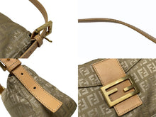 画像をギャラリービューアに読み込む, 極美品 FENDI フェンディ マンマバケット ズッカ柄 ワンショルダーバッグ キャンバス レザー ベージュ ゴールド金具 中古 4b007631