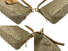 画像をギャラリービューアに読み込む, 極美品 FENDI フェンディ マンマバケット ズッカ柄 ワンショルダーバッグ キャンバス レザー ベージュ ゴールド金具 中古 4b007631