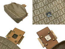 画像をギャラリービューアに読み込む, 極美品 FENDI フェンディ マンマバケット ズッカ柄 ワンショルダーバッグ キャンバス レザー ベージュ ゴールド金具 中古 4b007631