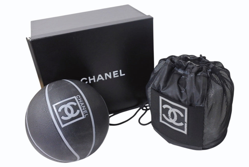 新品未使用 CHANEL シャネル スポーツライン BASKETBALL バスケットボール ココマーク ブラック グレー ゴム ロゴ 7号球 中古 4b000765
