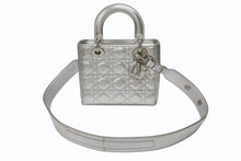Load image into Gallery viewer, Christian Dior クリスチャンディオール Lady Dior レディディオール スモール 2WAYバッグ カナージュ シルバー シルバー金具 美品 中古 4b007657