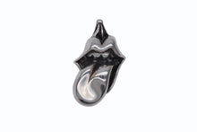 画像をギャラリービューアに読み込む, 極美品 CHROME HEARTS クロムハーツ LIPS TONGUE リップ＆タン チャーム ペンダントトップ 重量約22.7g シルバー925 中古 4b007680