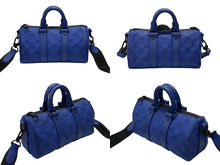 Load image into Gallery viewer, LOUIS VUITTON ルイヴィトン キーポル バンドリエール25 ハンドバッグ M23129 モノグラム トリヨン ブルー ブラック金具 美品 中古 4b007692