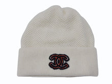 画像をギャラリービューアに読み込む, 極美品 CHANEL シャネル 23AW CC Logo Beanie CCロゴ ビーニー AA6880 ココマーク カシミヤ アイボリー ジェニー着用モデル 中古 4b007699