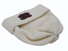 画像をギャラリービューアに読み込む, 極美品 CHANEL シャネル 23AW CC Logo Beanie CCロゴ ビーニー AA6880 ココマーク カシミヤ アイボリー ジェニー着用モデル 中古 4b007699