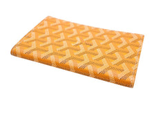 Load image into Gallery viewer, 極美品 GOYARD ゴヤール Grenelle グルネル パスポートケース カードケース PVCコーティングキャンバス イエロー 中古 4b007709