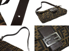 画像をギャラリービューアに読み込む, 極美品 FENDI フェンディ マンマバケット ワンショルダーバッグ ズッカ柄 キャンバス レザー ブラウン シルバー金具 中古 4b007731