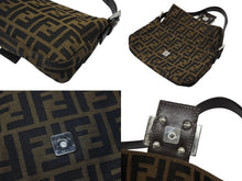 画像をギャラリービューアに読み込む, 極美品 FENDI フェンディ マンマバケット ワンショルダーバッグ ズッカ柄 キャンバス レザー ブラウン シルバー金具 中古 4b007731