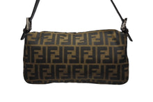 画像をギャラリービューアに読み込む, 極美品 FENDI フェンディ マンマバケット ワンショルダーバッグ 2145264240 ズッカ柄 キャンバス レザー ブラウン シルバー金具 中古 4b007732