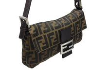 画像をギャラリービューアに読み込む, 極美品 FENDI フェンディ マンマバケット ワンショルダーバッグ 2145264240 ズッカ柄 キャンバス レザー ブラウン シルバー金具 中古 4b007732