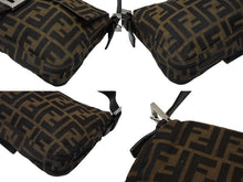 画像をギャラリービューアに読み込む, FENDI フェンディ マンマバケット ワンショルダーバッグ 3505 26424 008 ズッカ柄 キャンバス レザー ブラウン シルバー金具 美品 中古 4b007734