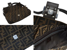 画像をギャラリービューアに読み込む, FENDI フェンディ マンマバケット ワンショルダーバッグ 3505 26424 008 ズッカ柄 キャンバス レザー ブラウン シルバー金具 美品 中古 4b007734