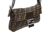 画像をギャラリービューアに読み込む, FENDI フェンディ マンマバケット ワンショルダーバッグ 26424 ズッカ柄 キャンバス レザー ブラウン シルバー金具 美品 中古 4b007735