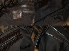 画像をギャラリービューアに読み込む, FENDI フェンディ マンマバケット ワンショルダーバッグ 26424 ズッカ柄 キャンバス レザー ブラウン シルバー金具 美品 中古 4b007735