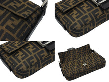 画像をギャラリービューアに読み込む, 極美品 FENDI フェンディ マンマバケット ワンショルダーバッグ 505 26424 008 ズッカ柄 キャンバス レザー ブラウン シルバー金具 中古 4b007736