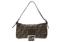 画像をギャラリービューアに読み込む, FENDI フェンディ マンマバケット ワンショルダーバッグ 2211-26424-008 ズッカ柄 キャンバス レザー ブラウン シルバー金具 美品 中古 4b007738