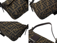 画像をギャラリービューアに読み込む, FENDI フェンディ マンマバケット ワンショルダーバッグ 2211-26424-008 ズッカ柄 キャンバス レザー ブラウン シルバー金具 美品 中古 4b007738