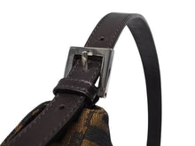 画像をギャラリービューアに読み込む, 極美品 FENDI フェンディ マンマバケット ワンショルダーバッグ 26424 ズッカ柄 キャンバス レザー ブラウン シルバー金具 中古 4b007739