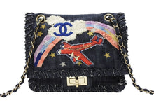 画像をギャラリービューアに読み込む, 極美品 CHANEL シャネル 夜行飛行 チェーンショルダーバッグ A31929 10番台 ココマーク デニム ネイビー パッチ 刺繍 ゴールド金具 中古 4b007750