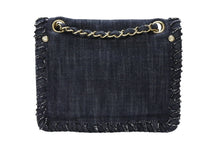 画像をギャラリービューアに読み込む, 極美品 CHANEL シャネル 夜行飛行 チェーンショルダーバッグ A31929 10番台 ココマーク デニム ネイビー パッチ 刺繍 ゴールド金具 中古 4b007750