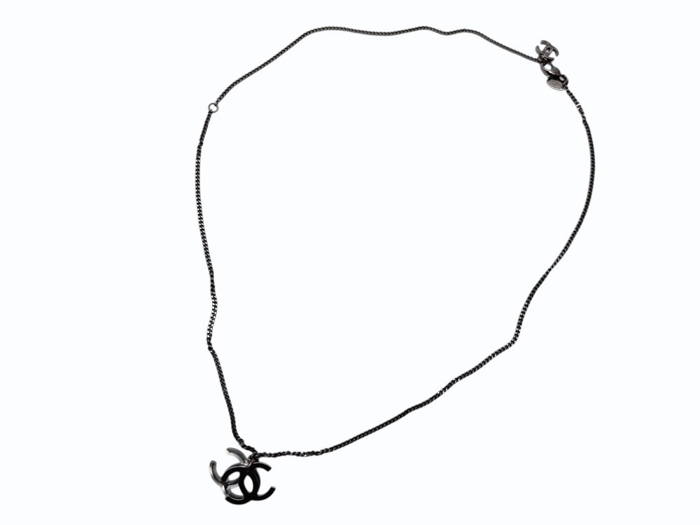 CHANEL Double here mark necklace 09A stamp Weight 11.0g Clear logo Silver hardware Good condition Used 4b007758