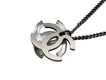 画像をギャラリービューアに読み込む, CHANEL シャネル ダブル ココマーク ネックレス 09A刻印 重量11.0g クリア ロゴ シルバー金具 美品 中古 4b007758