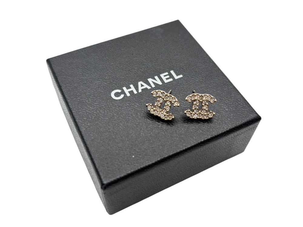 Like new CHANEL Coco Mark Rhinestone Binaural Earrings 02A Engraved Weight 4.9g Gold Used 4b006477