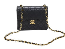 画像をギャラリービューアに読み込む, 極美品 CHANEL シャネル ミニマトラッセ 17 Sフラップ Sチェーンショルダーバッグ A1900 0番台 ココマーク ラムスキン 中古 4b007874