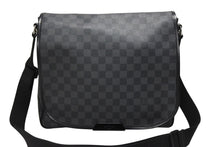 画像をギャラリービューアに読み込む, LOUIS VUITTON ルイヴィトン ダニエルMM ショルダーバッグ N58029 ダミエグラフィット ブラック シルバー金具 美品 中古 4c075299