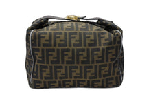 画像をギャラリービューアに読み込む, FENDI フェンディ ズッカ柄 バニティバッグ ハンドバッグ ジャガード レザー ブラウン グレー ゴールド金具 美品 中古 4b007934