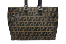 画像をギャラリービューアに読み込む, FENDI フェンディ ハンドバッグ トートバッグ ズッカ柄 キャンバス レザー ブラウン シルバー金具 美品 中古 4b007936