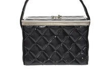 画像をギャラリービューアに読み込む, CHANEL シャネル マトラッセ スクエア バニティバッグ 観音開 ハンドバッグ 4番台 パテントレザー ブラック シルバー金具 中古 4b007939