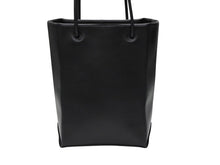 画像をギャラリービューアに読み込む, 極美品 CHANEL シャネル スモール トート エッセンシャル 12番台 A46880 ラムスキン ロゴ ブラック シルバー金具 中古 4b007948